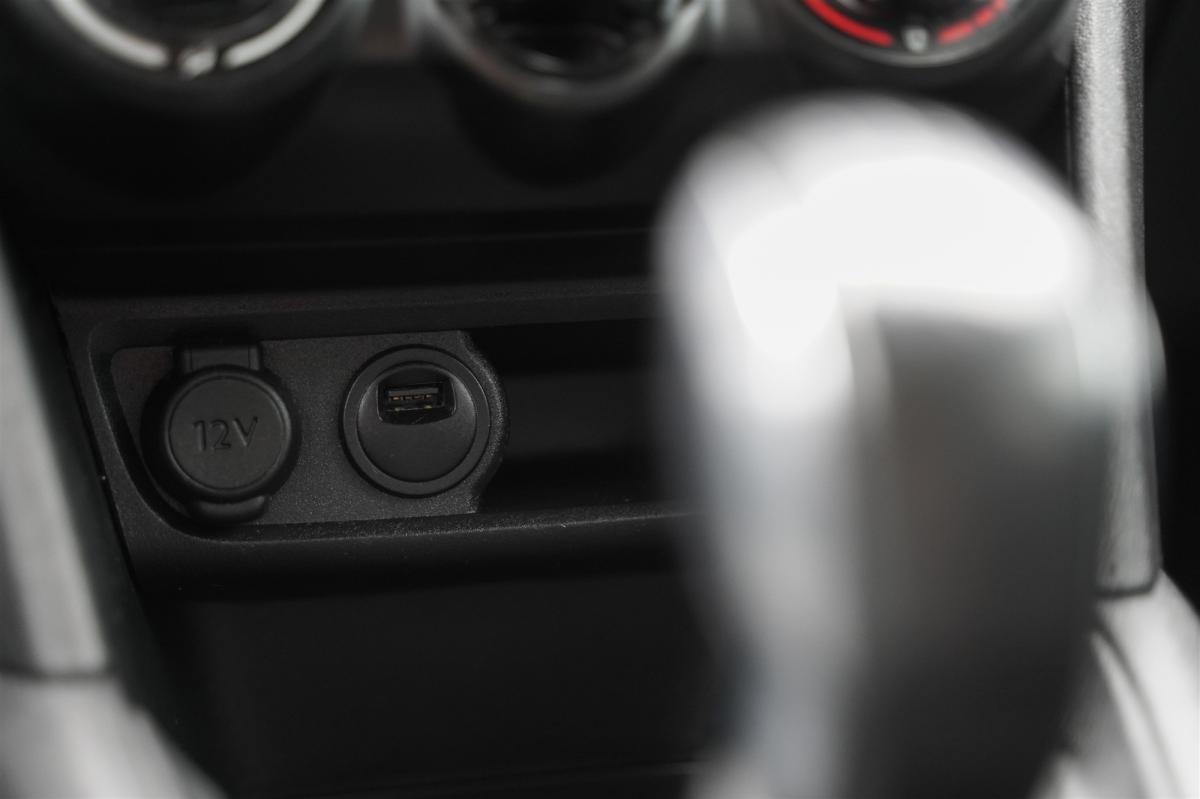 peugeot-208-2018-gasolina-1199cc