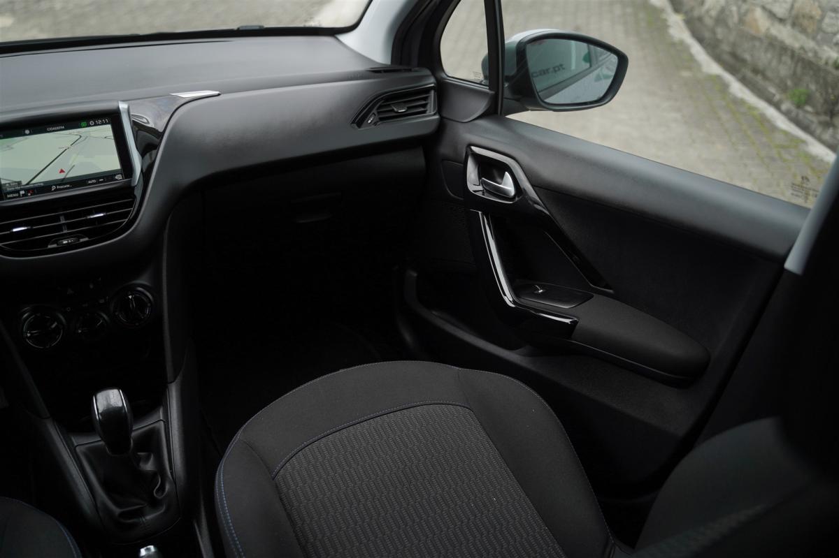 peugeot-208-2018-gasolina-1199cc