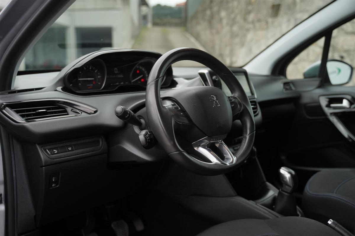 peugeot-208-2018-gasolina-1199cc
