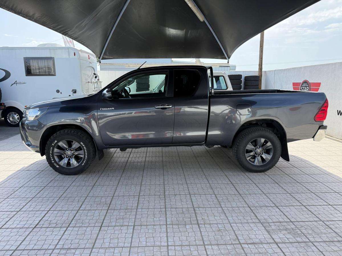 toyota-hilux-2018-diesel-2393cc