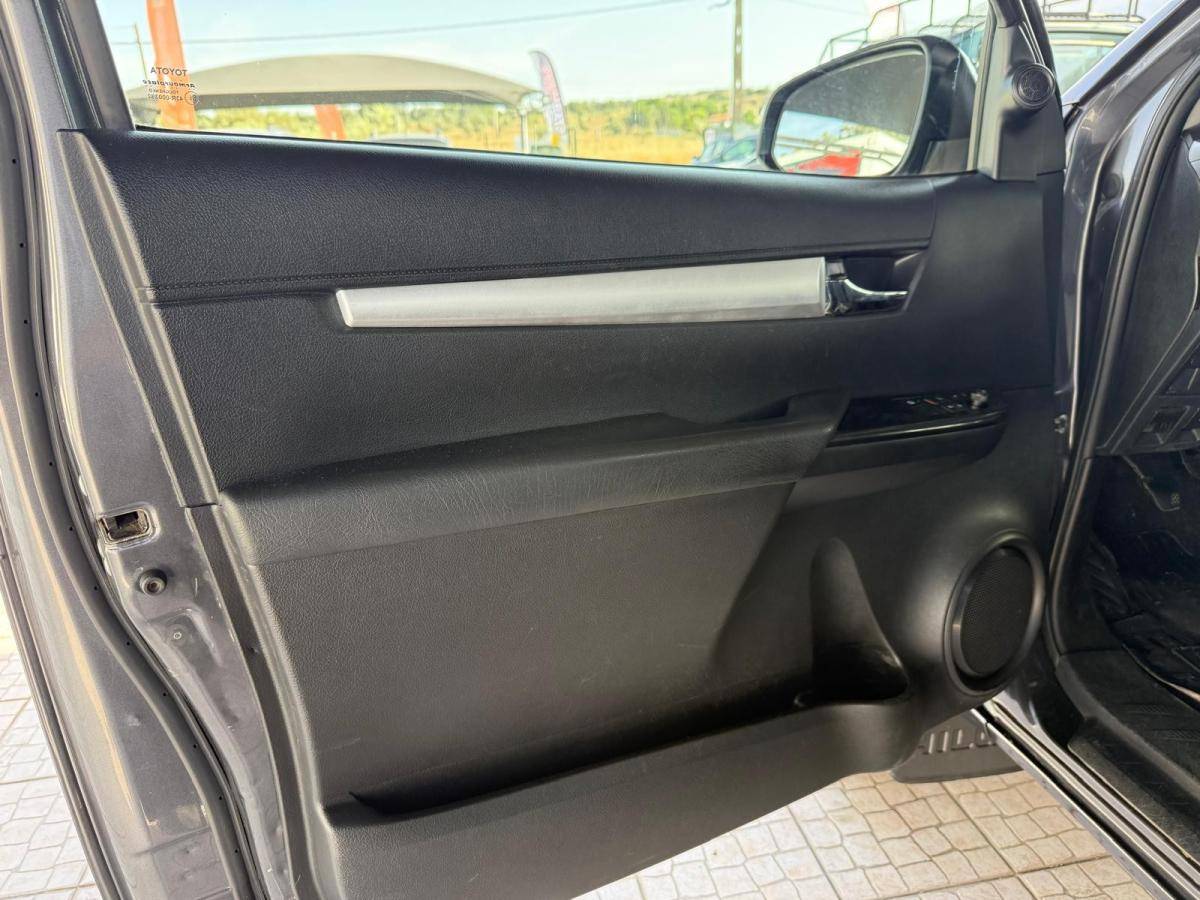 toyota-hilux-2018-diesel-2393cc