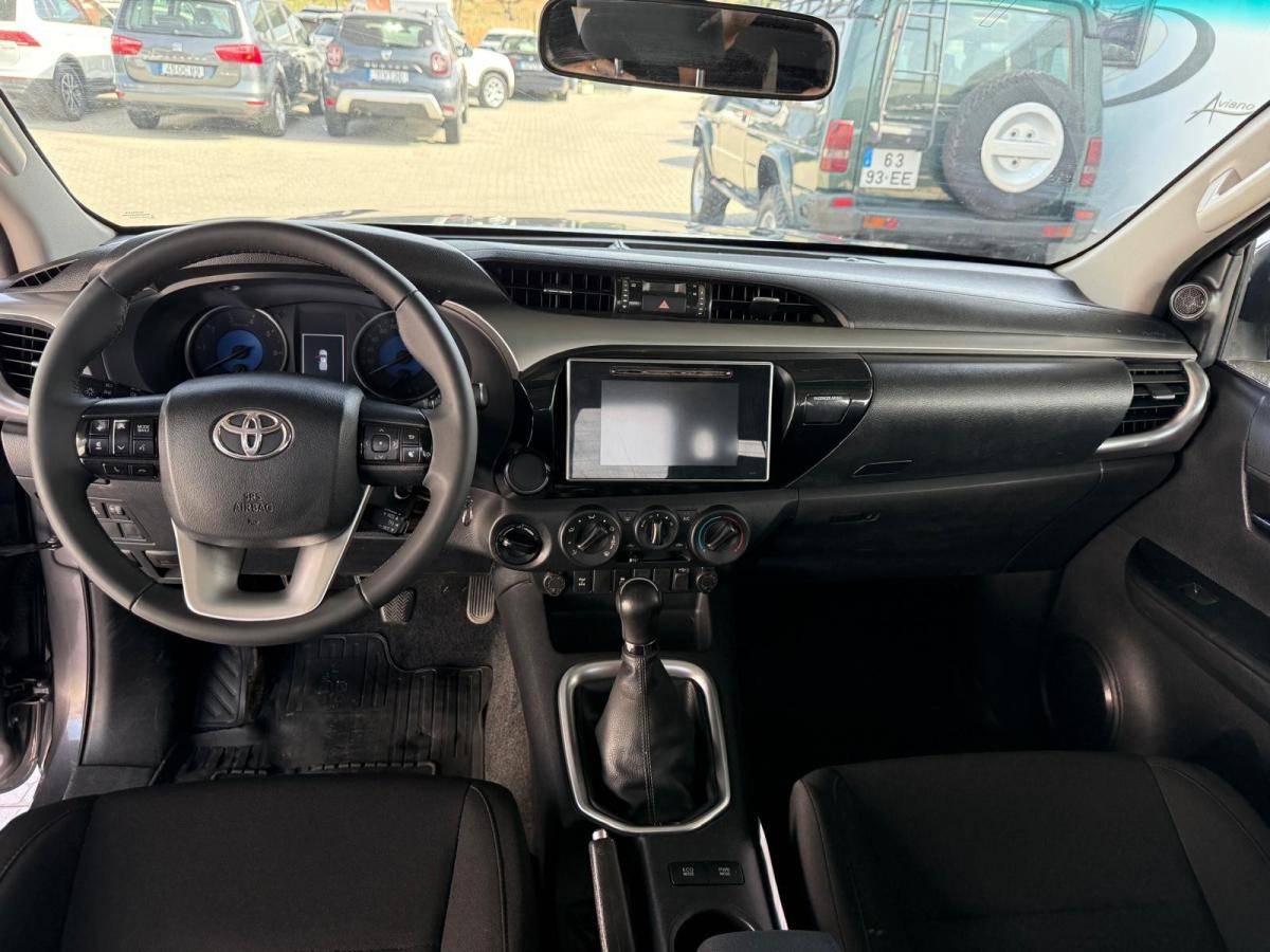 toyota-hilux-2018-diesel-2393cc