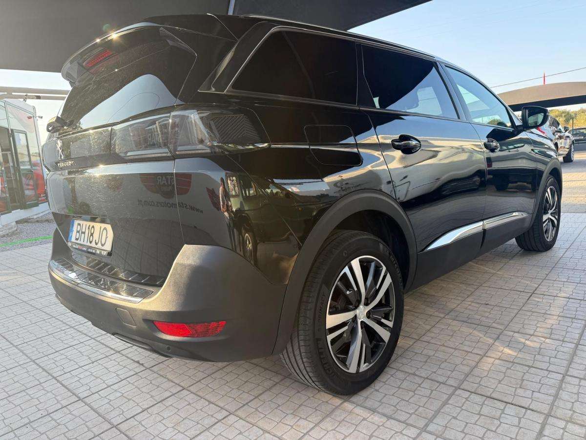 peugeot-5008-2024-gasolina-1199cc
