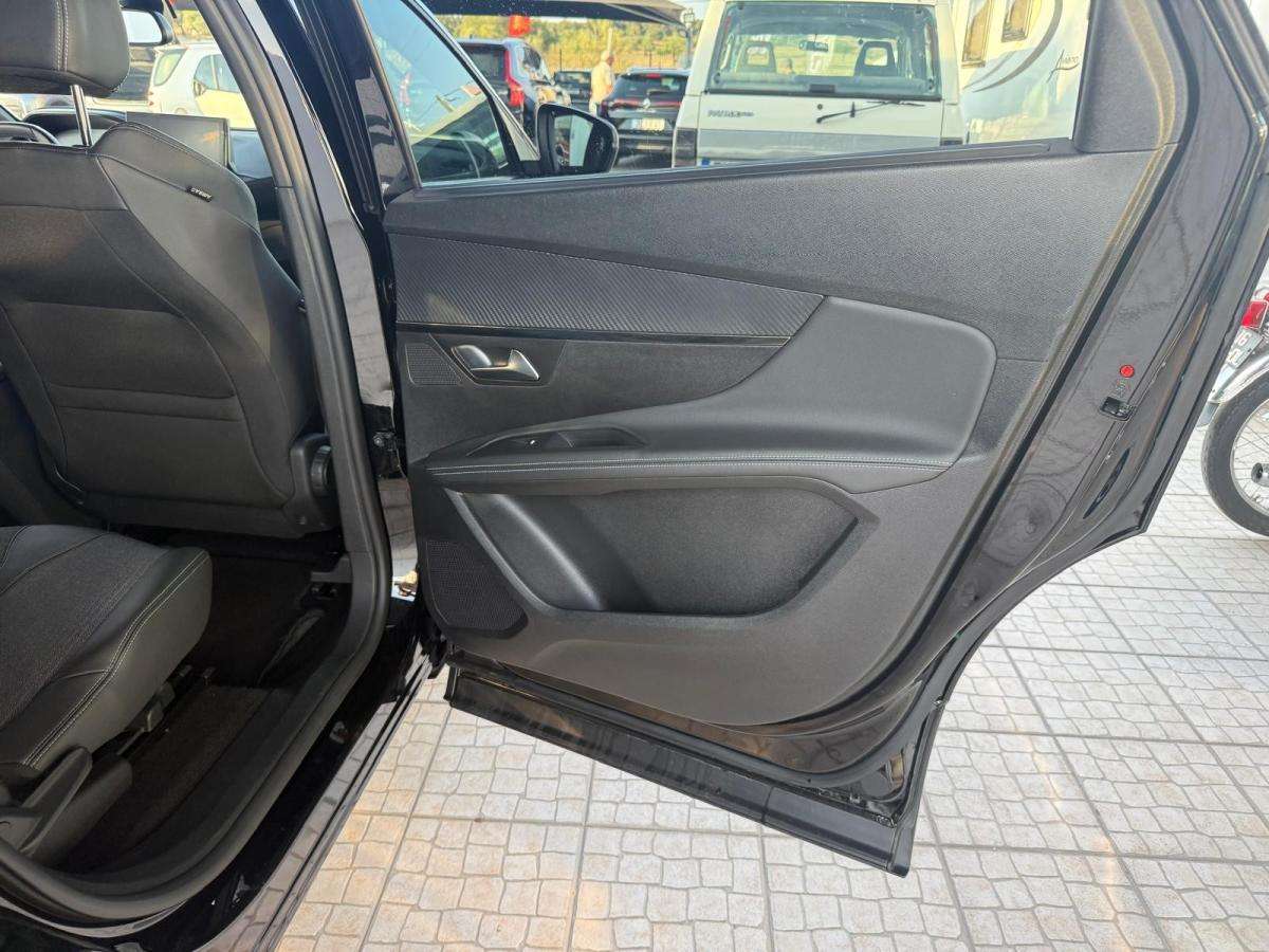peugeot-5008-2024-gasolina-1199cc