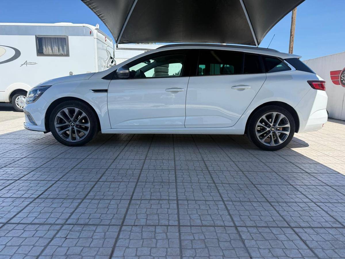 renault-megane-sport-tourer-2020-gasolina-1332cc