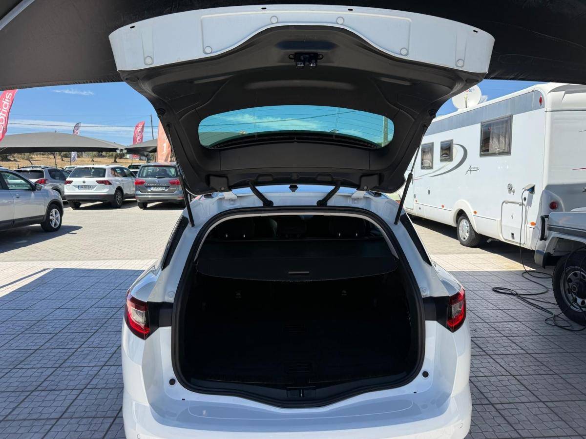 renault-megane-sport-tourer-2020-gasolina-1332cc