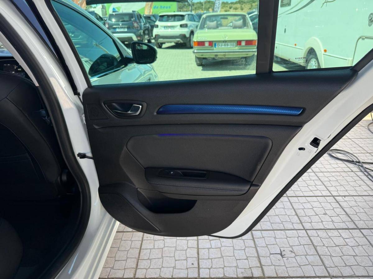 renault-megane-sport-tourer-2020-gasolina-1332cc