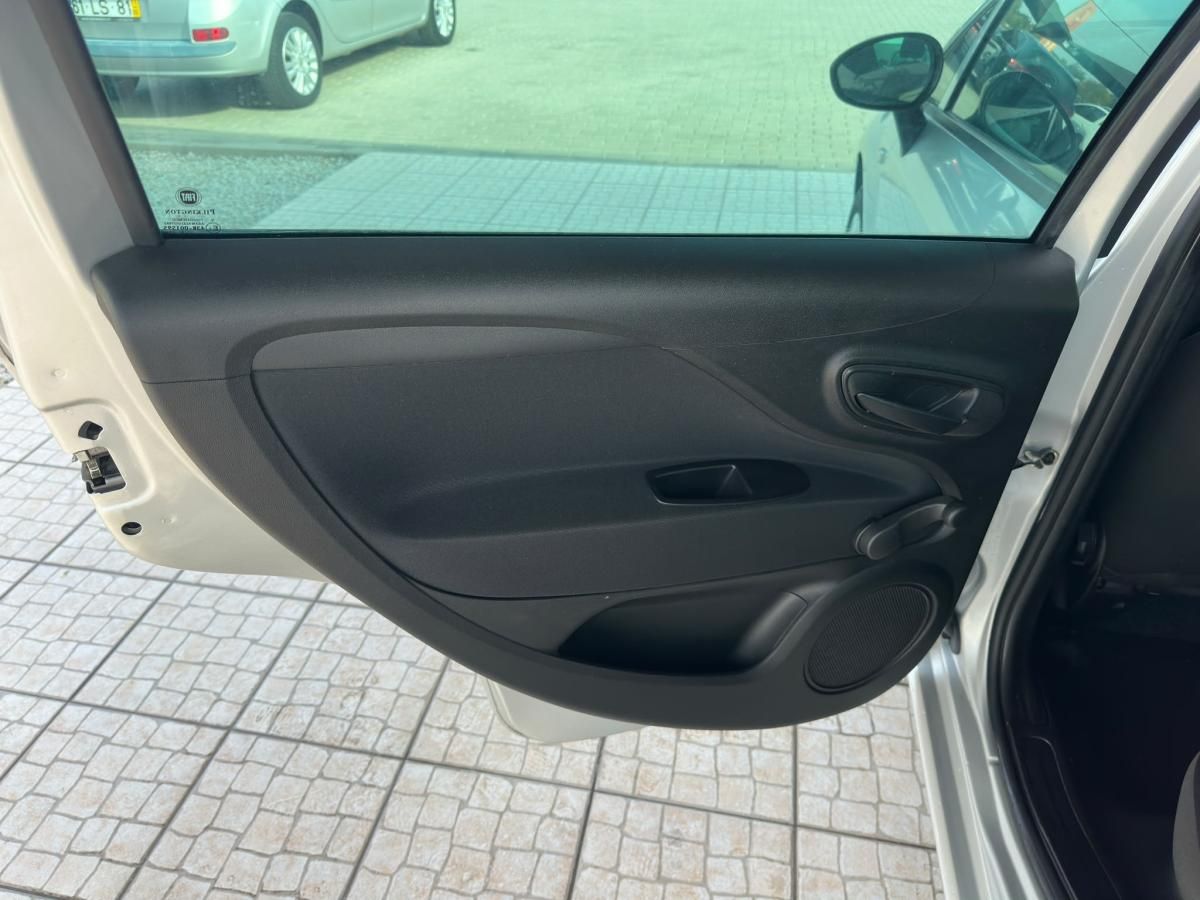 fiat-punto-2018-gasolina-1242cc