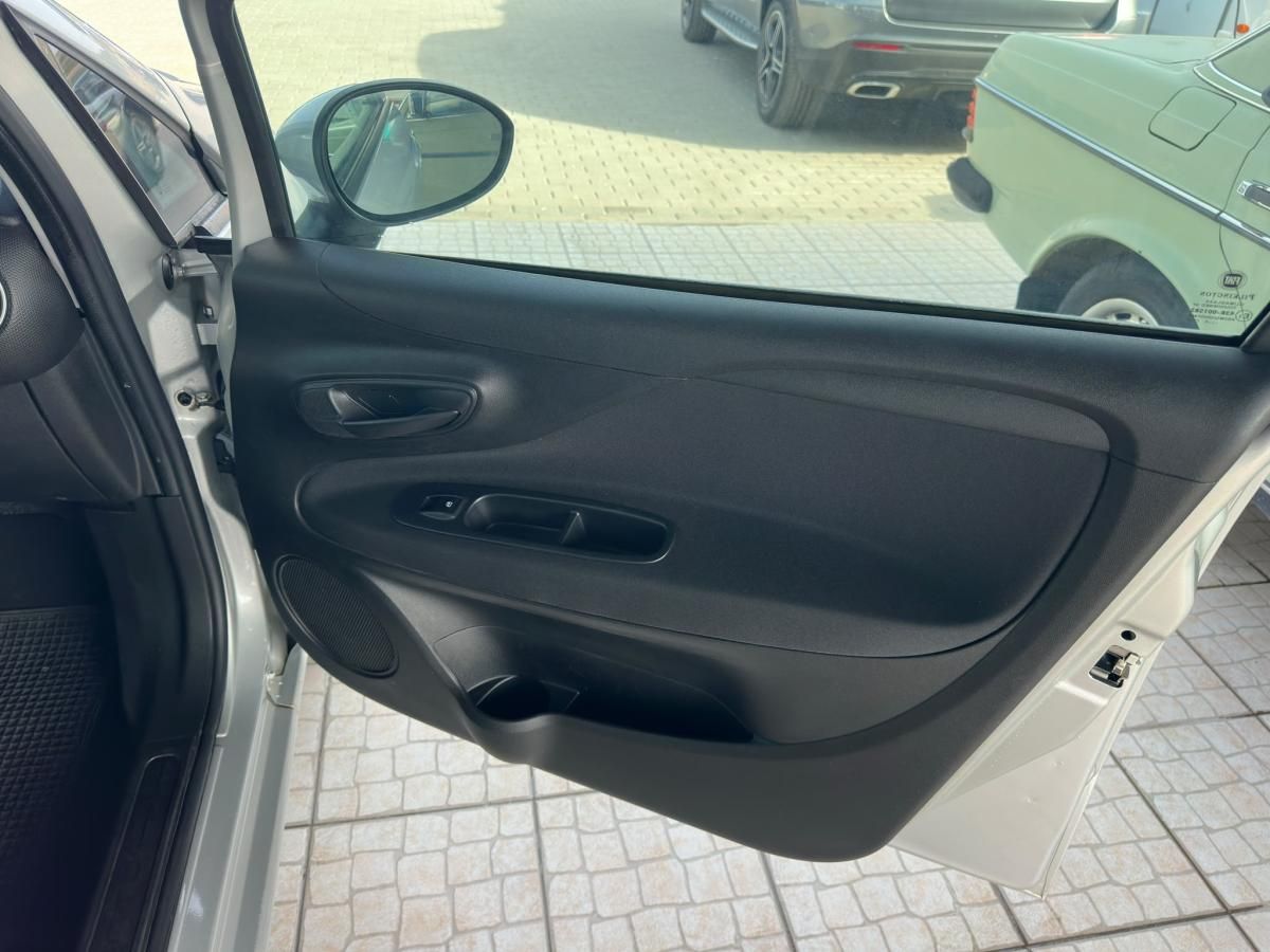 fiat-punto-2018-gasolina-1242cc