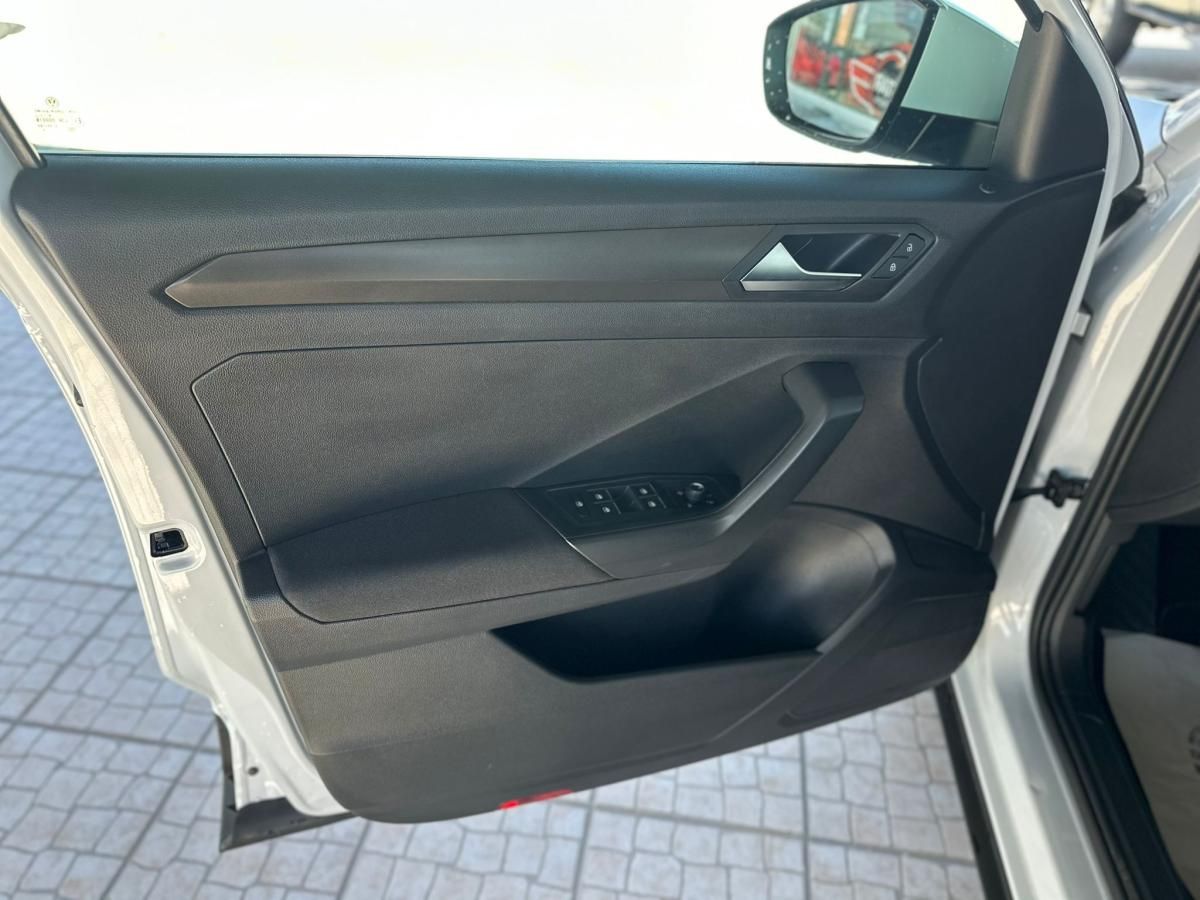 volkswagen-t-roc-2017-gasolina-999cc