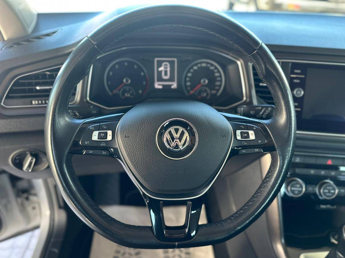 volkswagen-t-roc-2017-gasolina-999cc