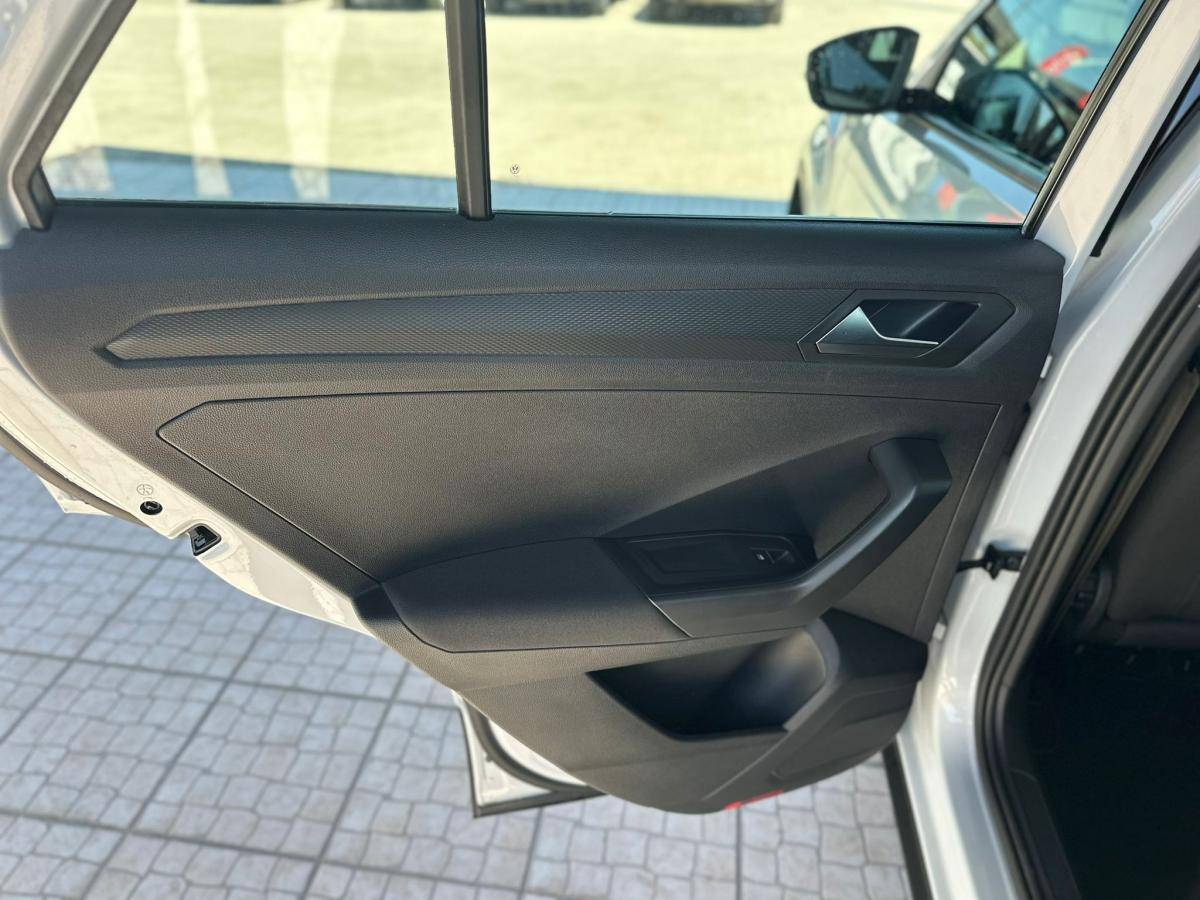volkswagen-t-roc-2017-gasolina-999cc