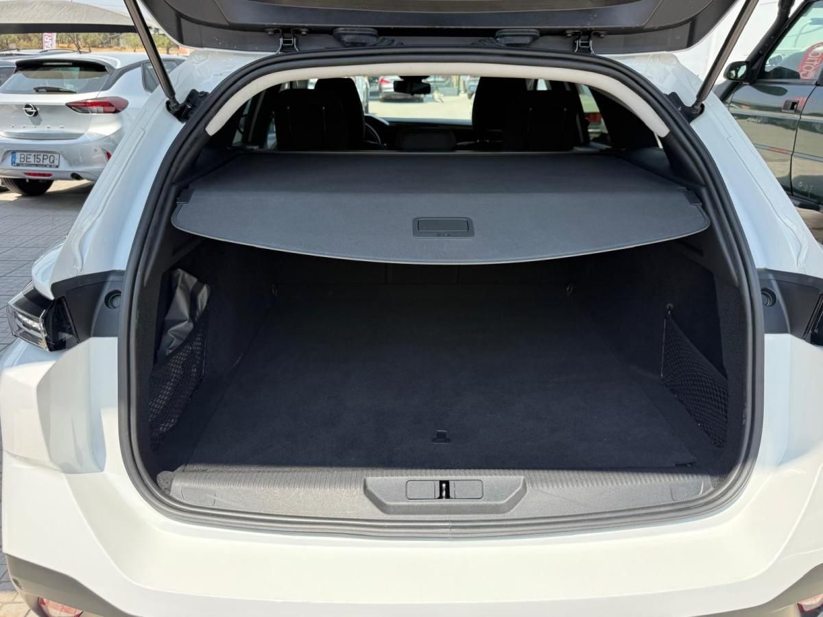 peugeot-308-sw-2022-diesel-1499cc