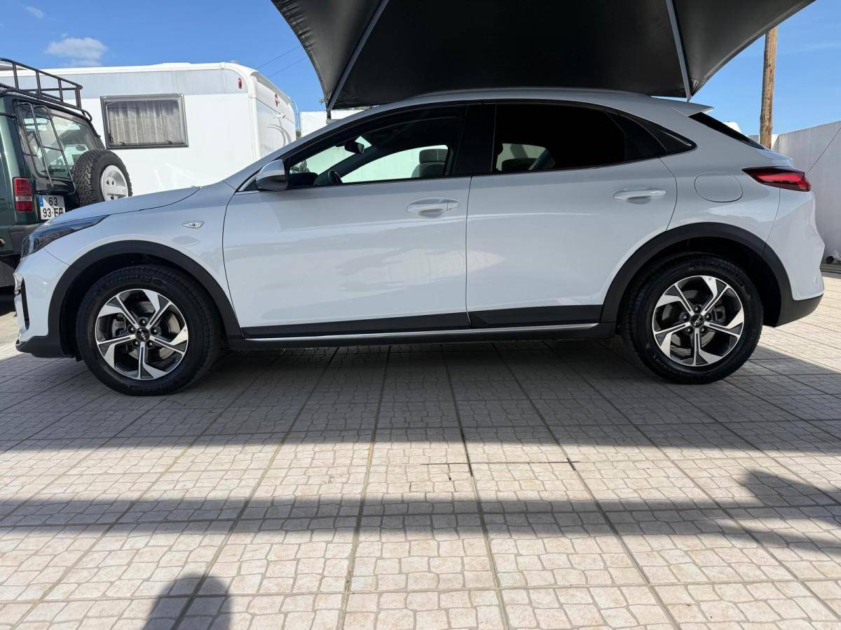 kia-xceed-2024-gasolina-998cc