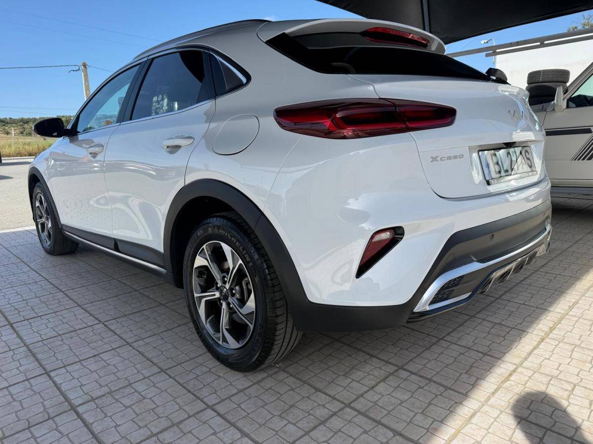 kia-xceed-2024-gasolina-998cc