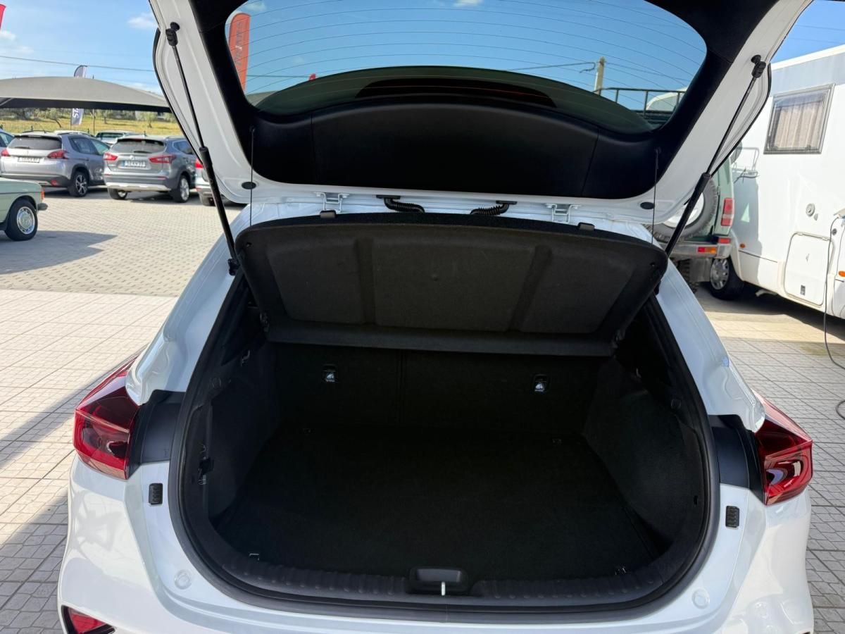 kia-xceed-2024-gasolina-998cc