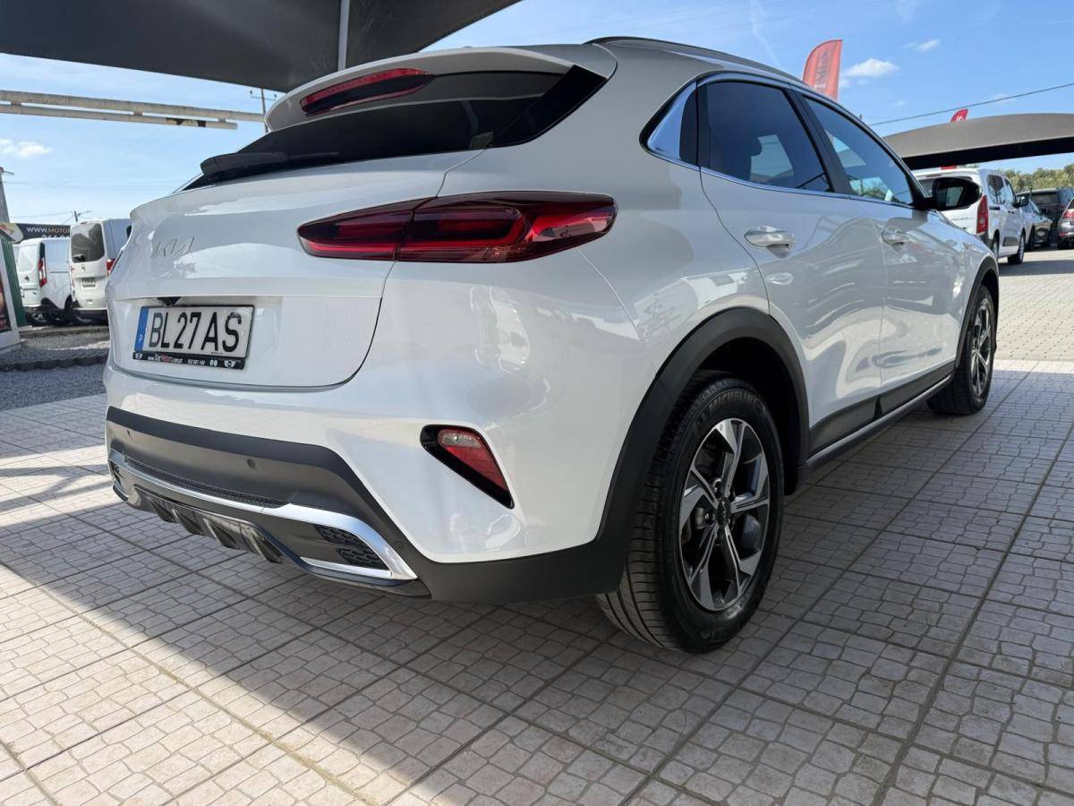 kia-xceed-2024-gasolina-998cc