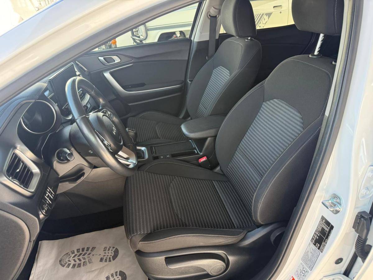 kia-xceed-2024-gasolina-998cc