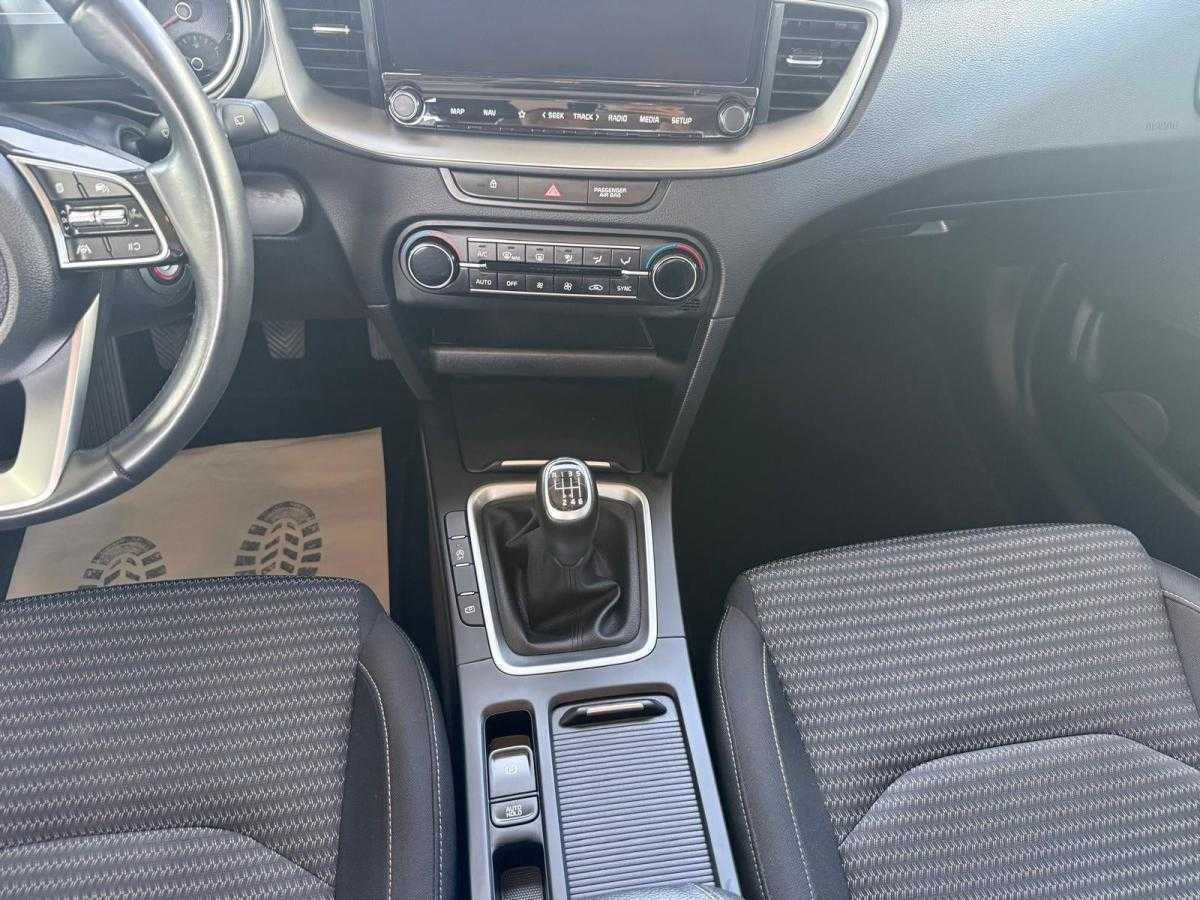 kia-xceed-2024-gasolina-998cc