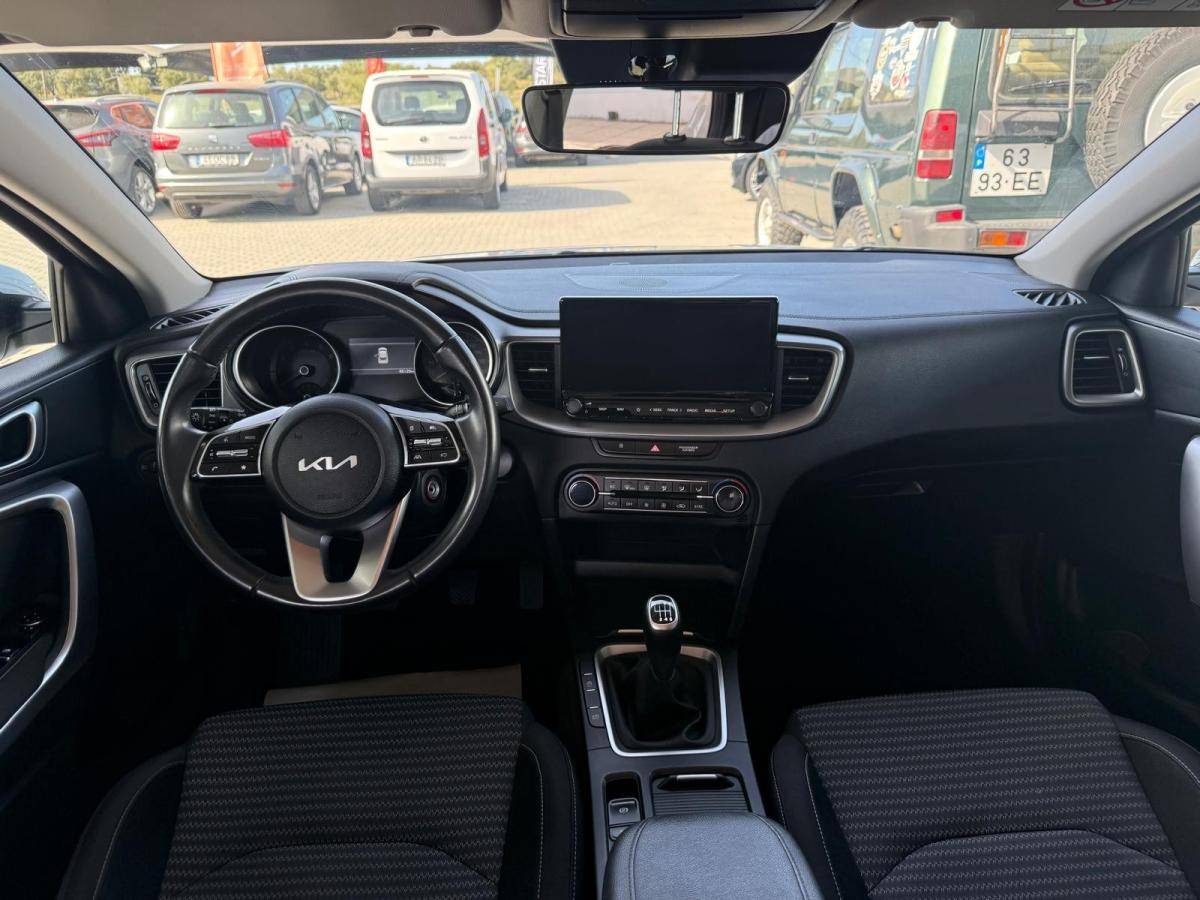kia-xceed-2024-gasolina-998cc