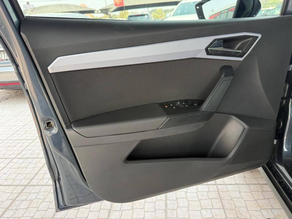 seat-arona-2024-gasolina-999cc