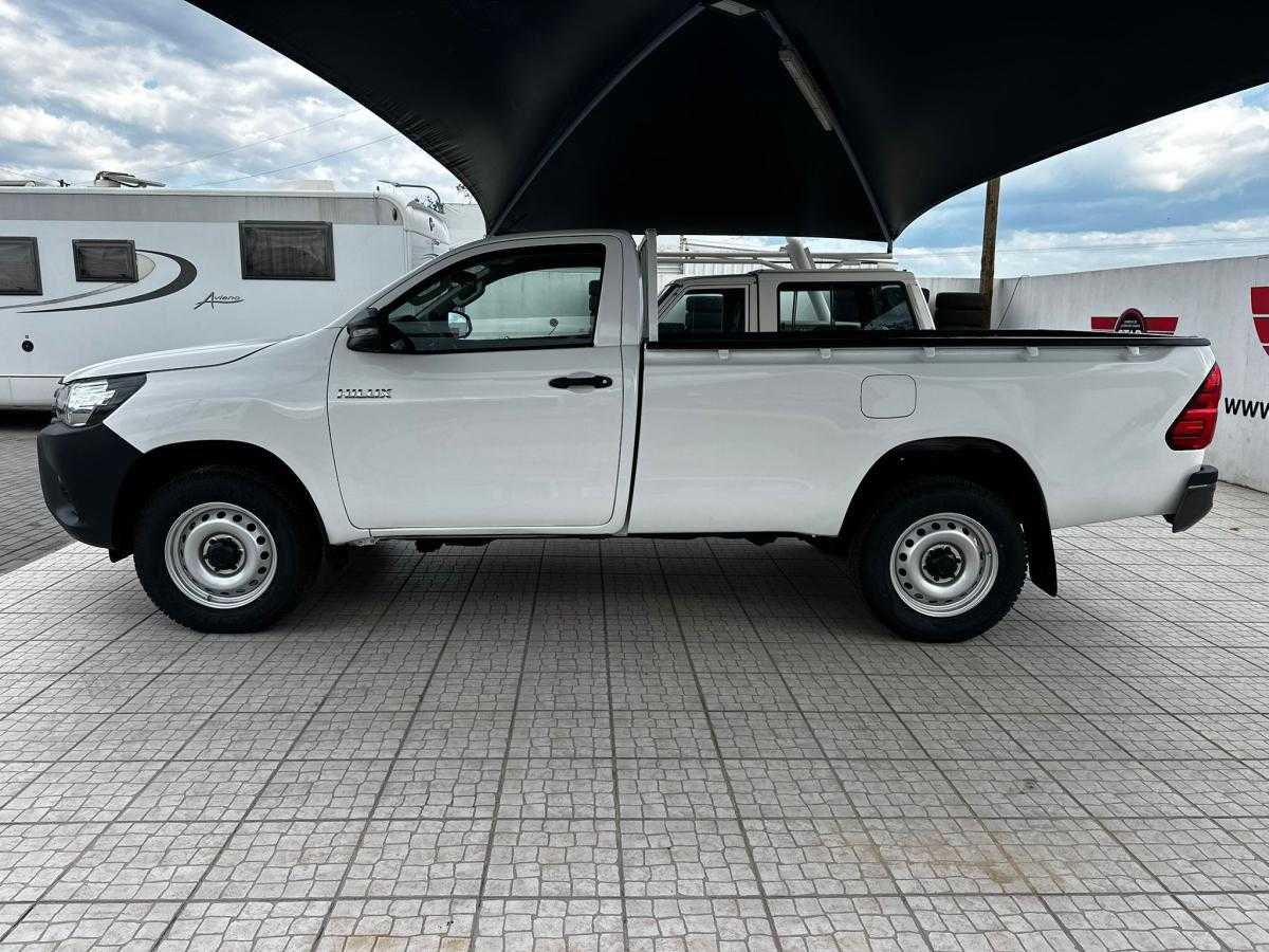 toyota-hilux-2021-diesel-2393cc