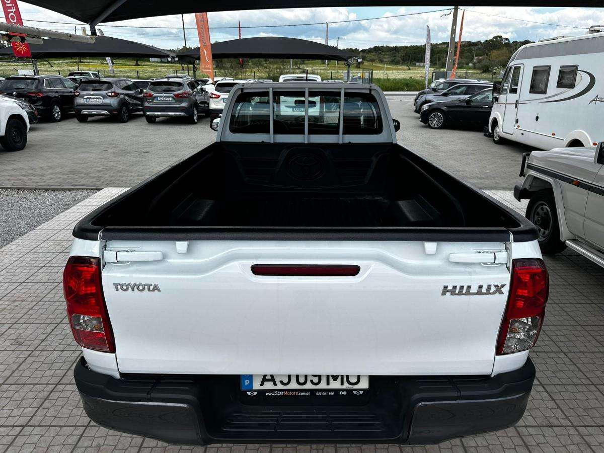 toyota-hilux-2021-diesel-2393cc