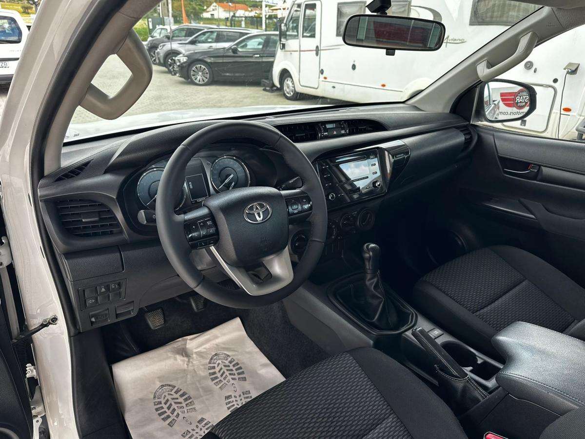 toyota-hilux-2021-diesel-2393cc