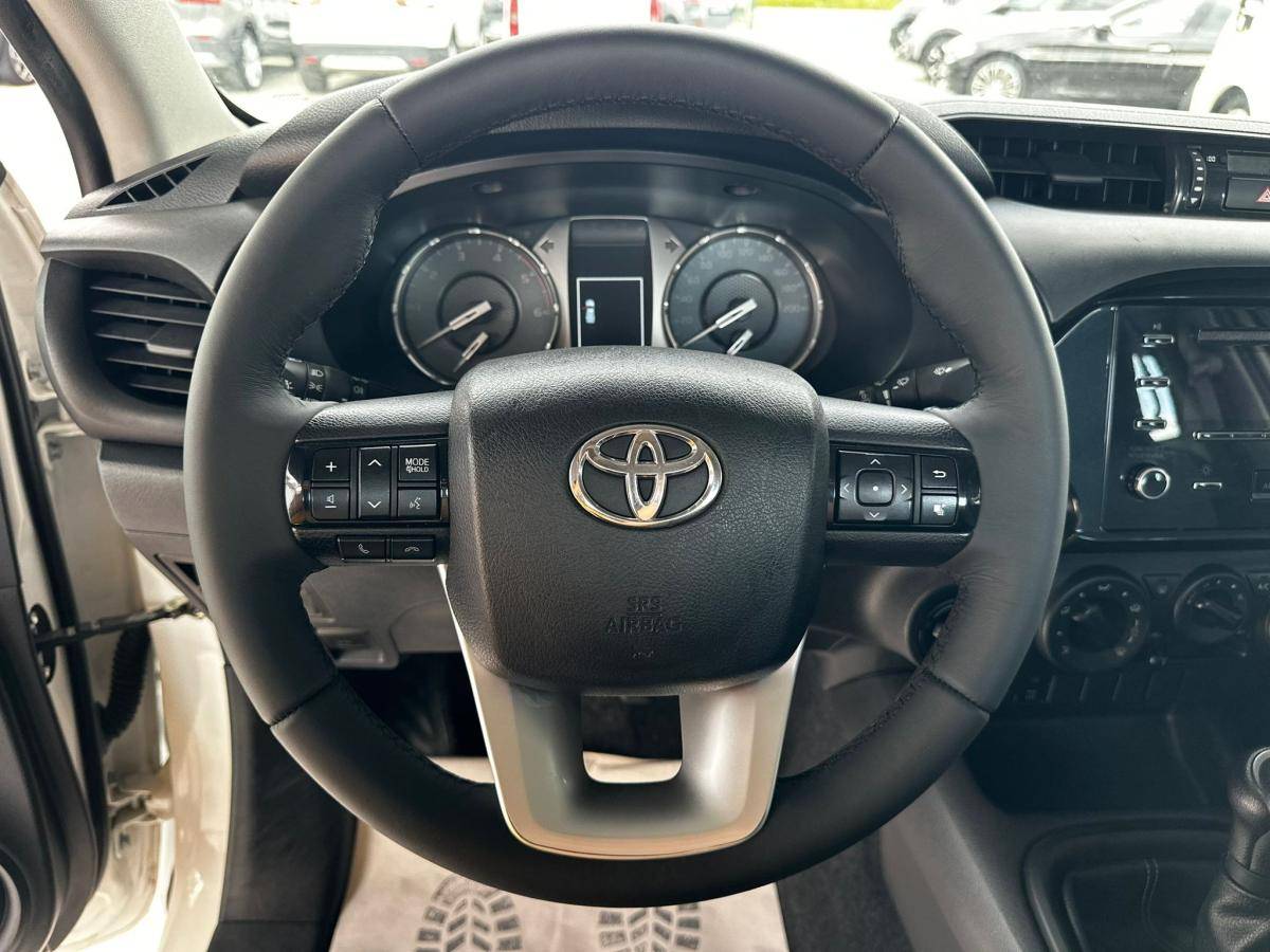 toyota-hilux-2021-diesel-2393cc