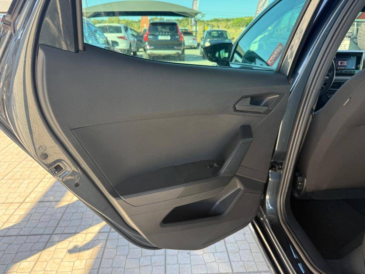 seat-ibiza-2023-gasolina-999cc