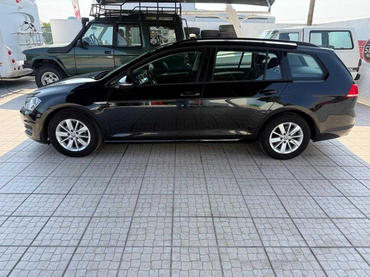 volkswagen-golf-variant-2015-diesel-1598cc