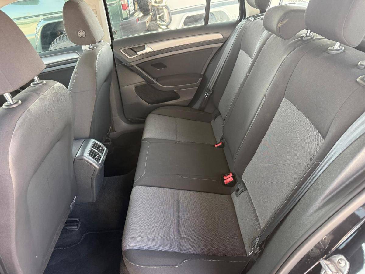 volkswagen-golf-variant-2015-diesel-1598cc