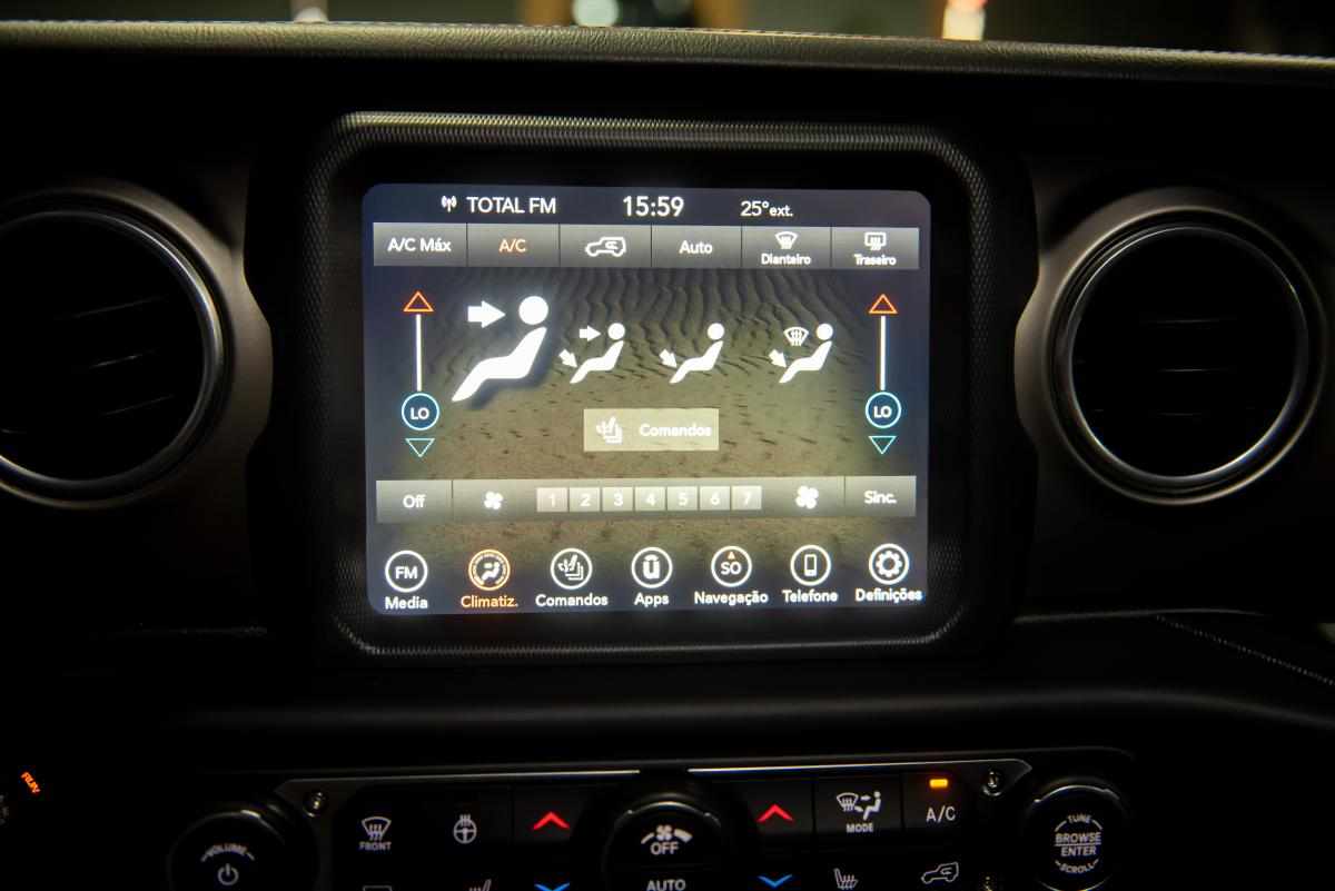 jeep-wrangler-2-0-etorque-4x4-2018-gasolina-1998cc