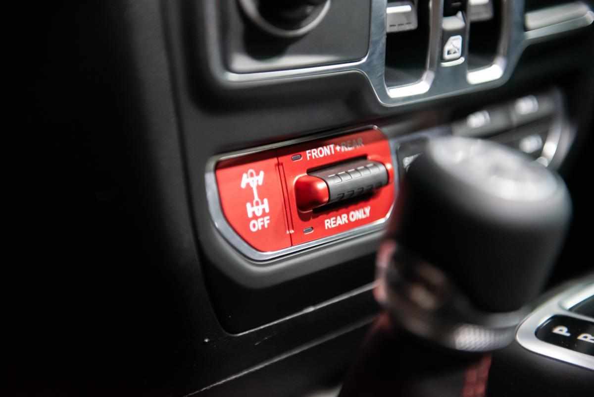 jeep-wrangler-2-0-etorque-4x4-2018-gasolina-1998cc