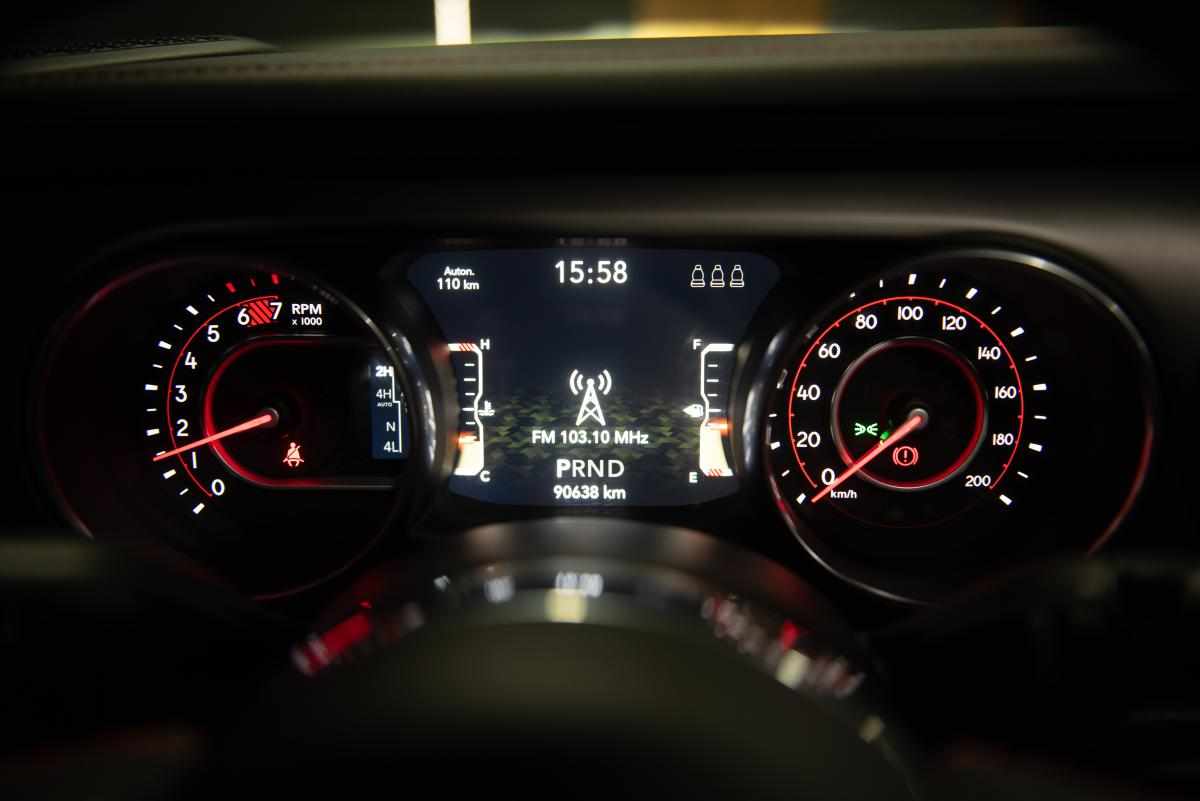jeep-wrangler-2-0-etorque-4x4-2018-gasolina-1998cc