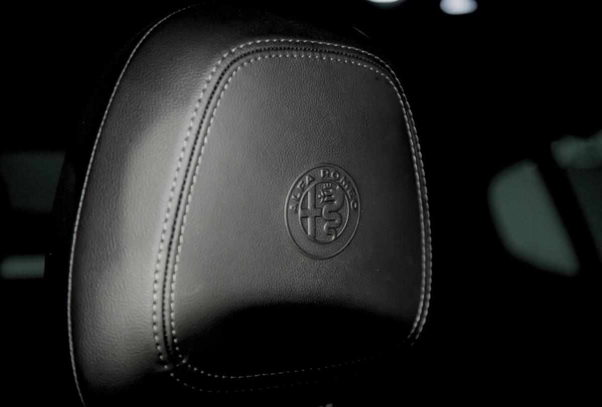 alfa-romeo-stelvio-2-2-jtdm-2022-diesel-2143cc