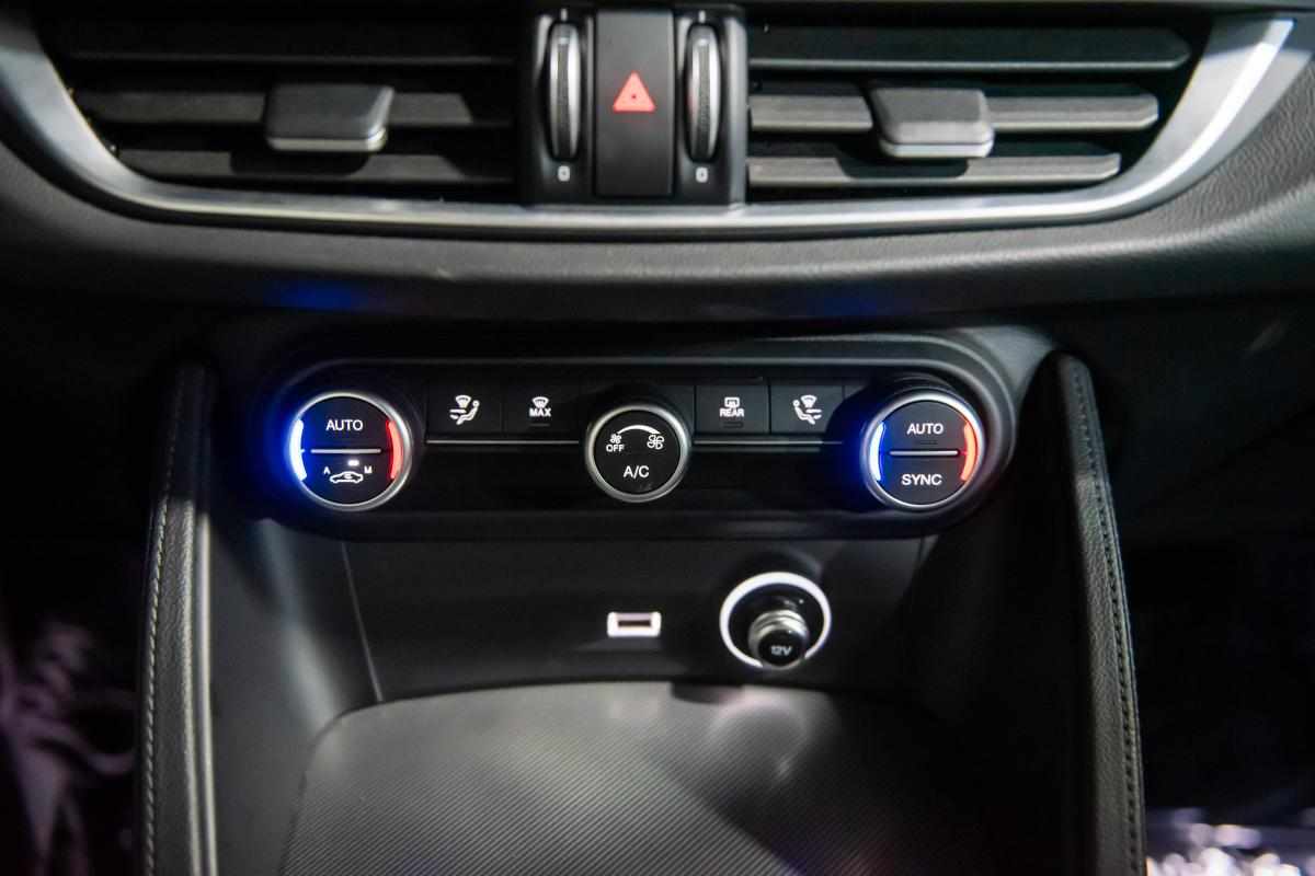 alfa-romeo-stelvio-2-2-jtdm-2022-diesel-2143cc