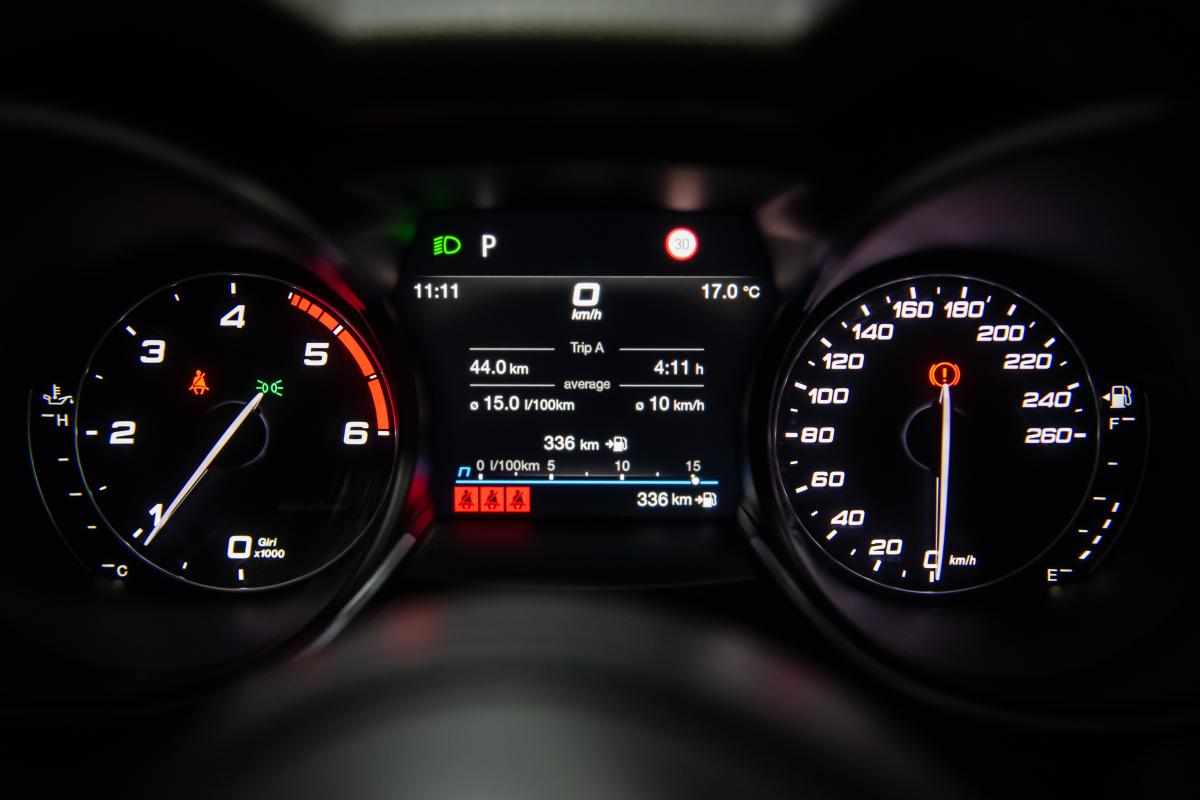 alfa-romeo-stelvio-2-2-jtdm-2022-diesel-2143cc