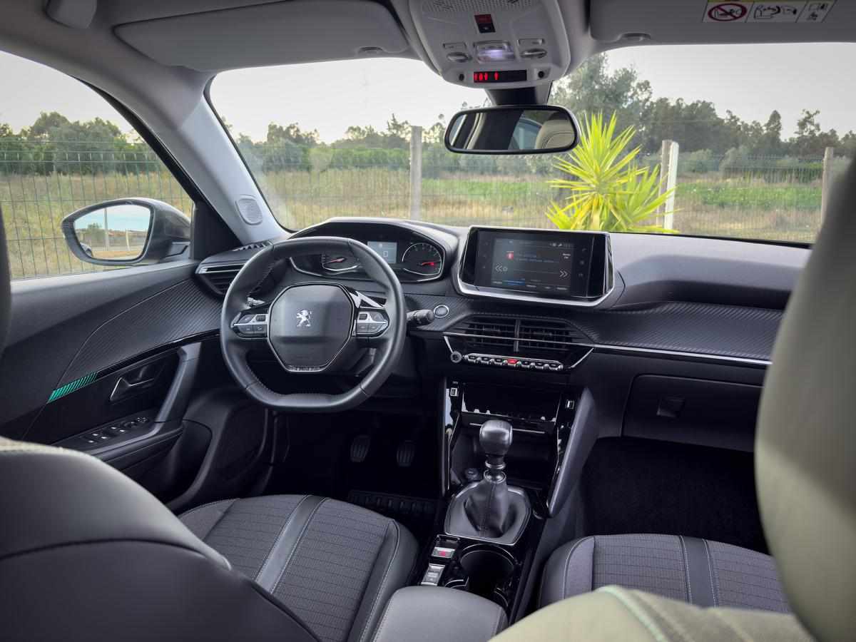 peugeot-2008-1-2-puretech-2021-gasolina-1199cc