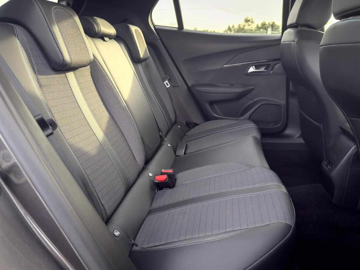 peugeot-2008-1-2-puretech-2021-gasolina-1199cc