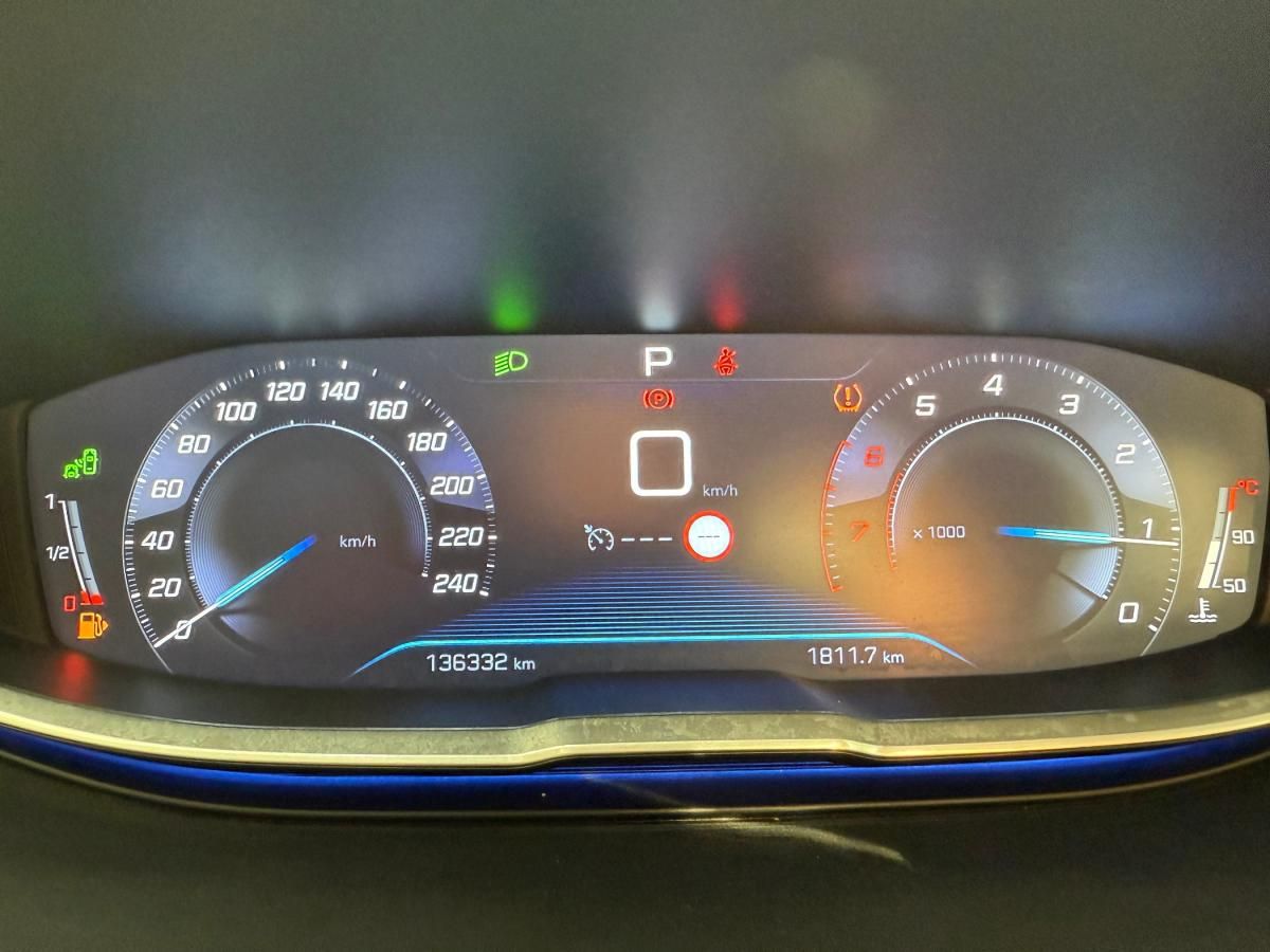 peugeot-5008-2018-gasolina-1199cc
