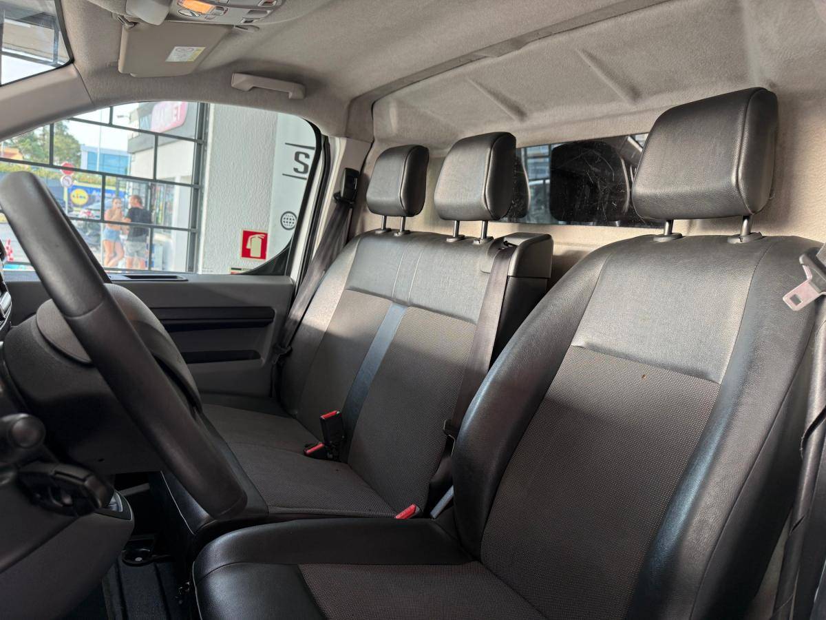 peugeot-expert-2018-diesel-1499cc