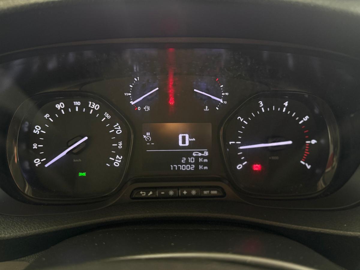 peugeot-expert-2018-diesel-1499cc