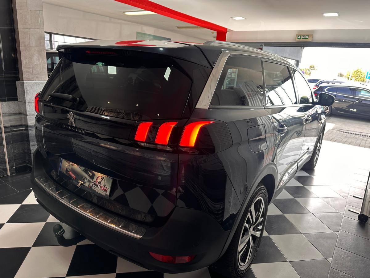 peugeot-5008-2018-gasolina-1199cc