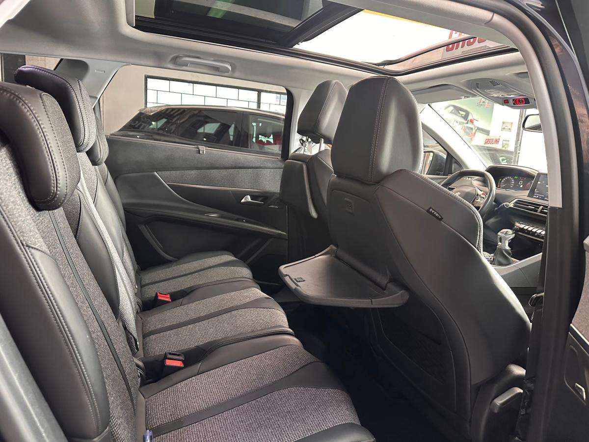 peugeot-5008-2018-gasolina-1199cc