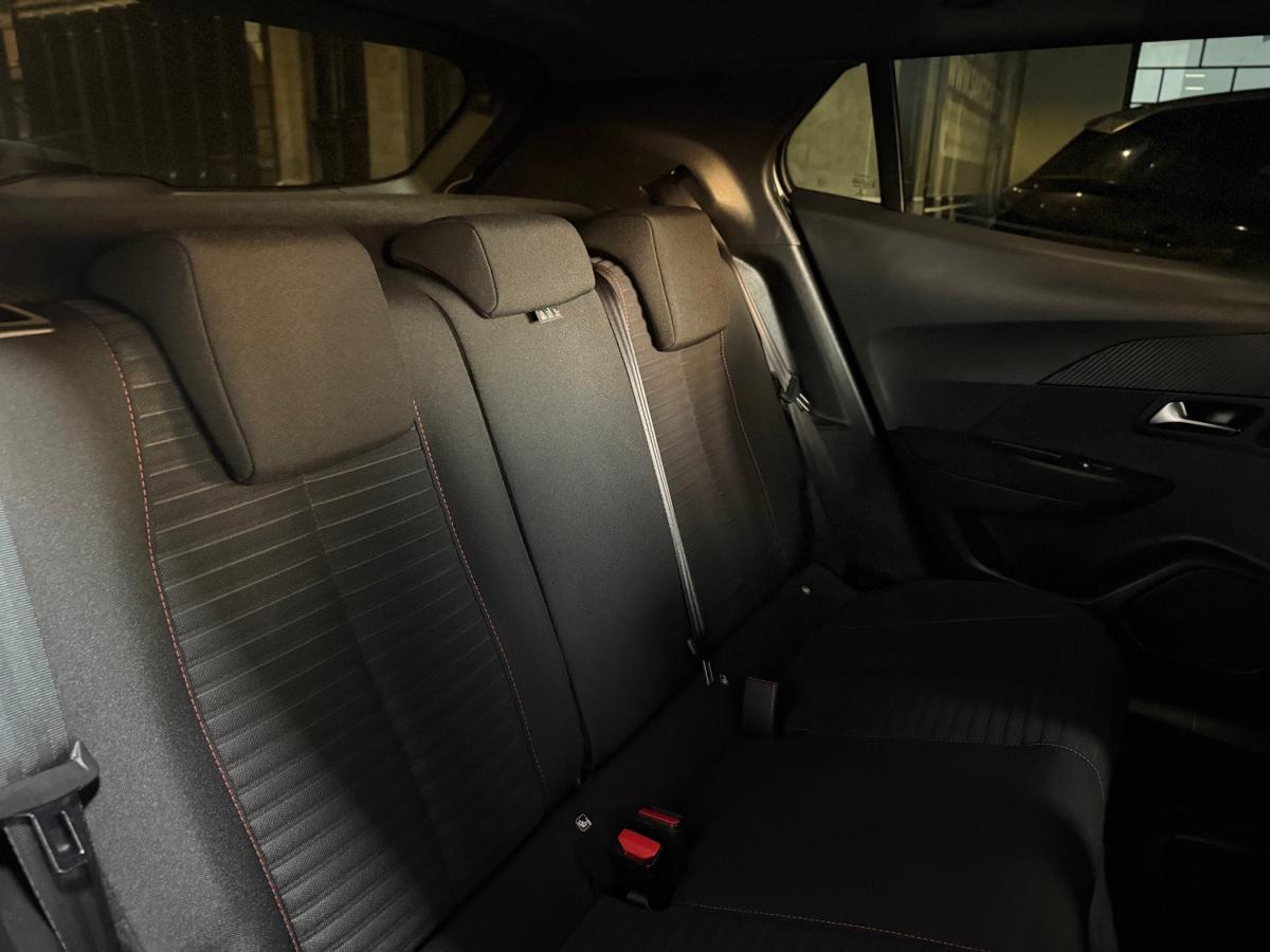 peugeot-2008-2023-gasolina-1199cc