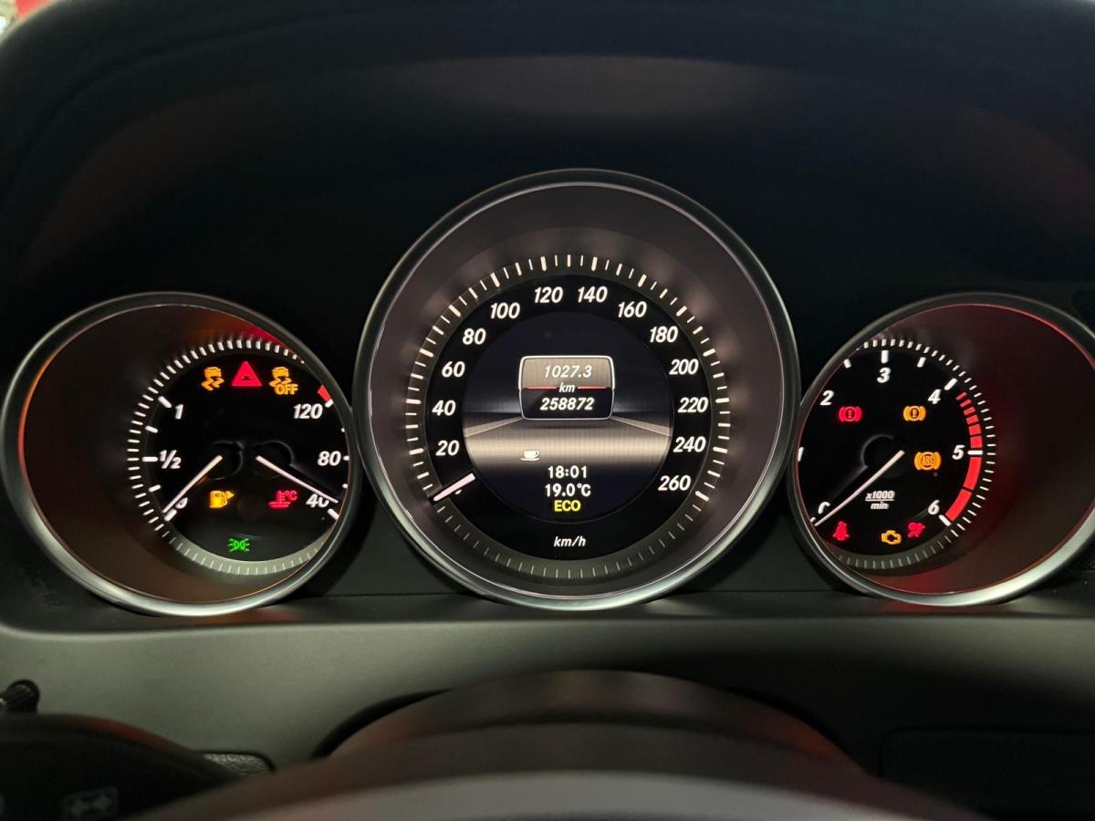 mercedes-benz-classe-c-2012-diesel-2148cc