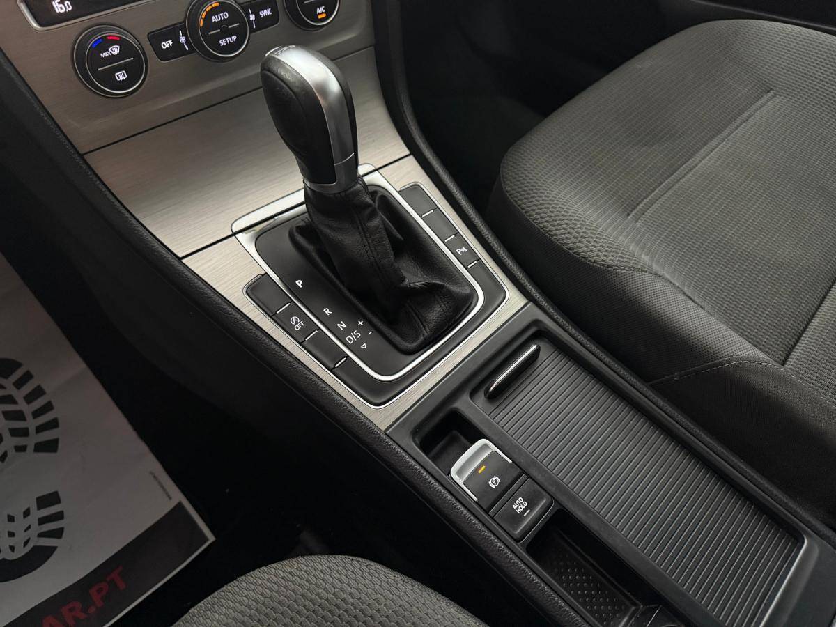 volkswagen-golf-variant-2014-diesel-1598cc