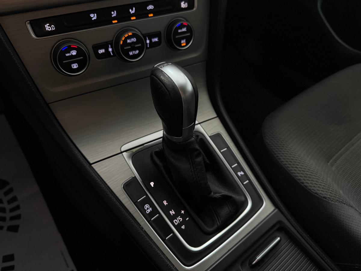 volkswagen-golf-variant-2014-diesel-1598cc