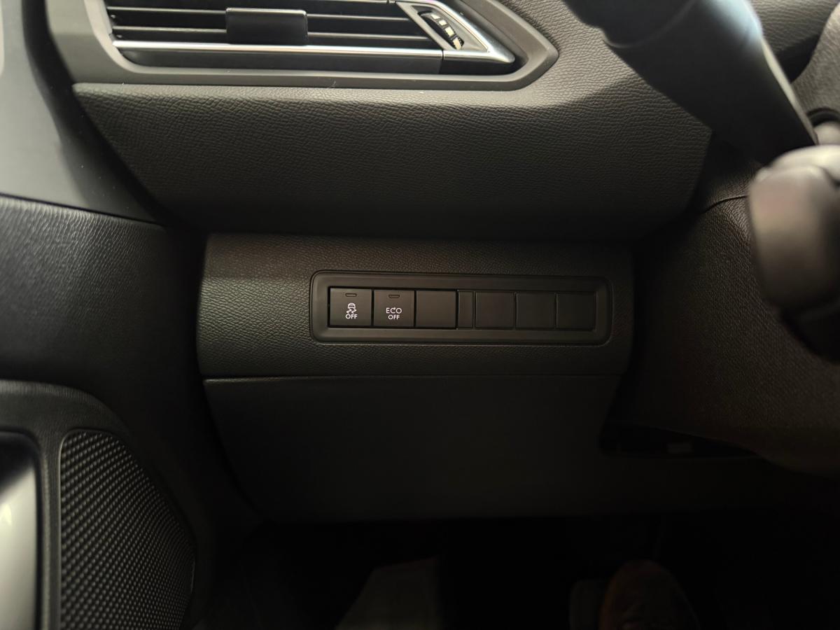 peugeot-308-sw-2014-gasolina-1199cc